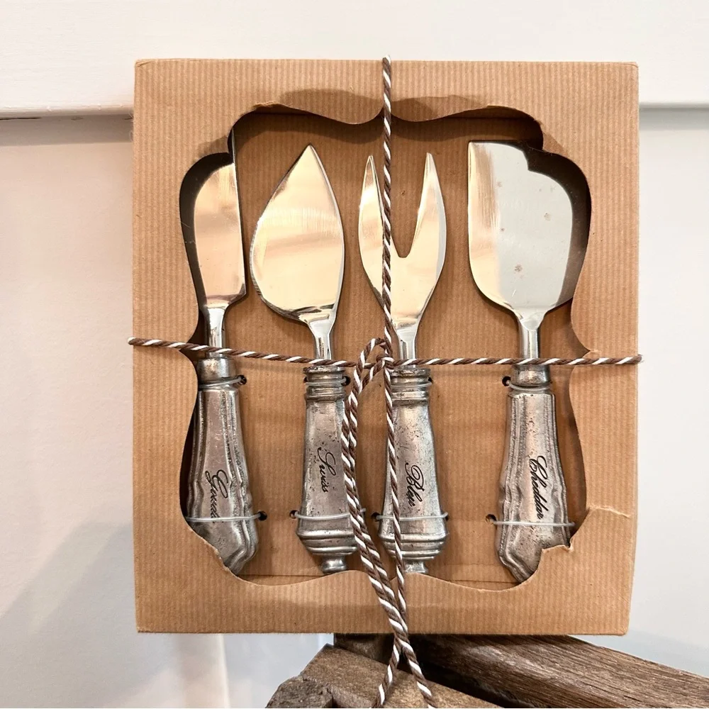 Vintage-Antique Style Silver Cheese Knife Set 4-Piece Cheddar Bleu Swiss Gouda
